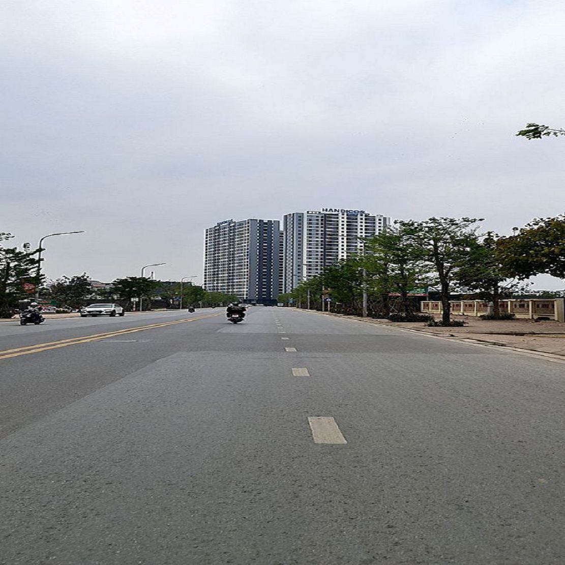 Ngay giữa trung tâm của trung tâm Trâu Quỳ có 56m2 đất ô tô siêu đẹp. Lh 0989894845 - Ảnh 1